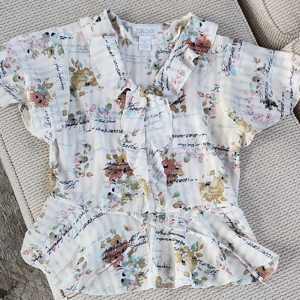 Soft And Flowy Short Sleeve Top, Small